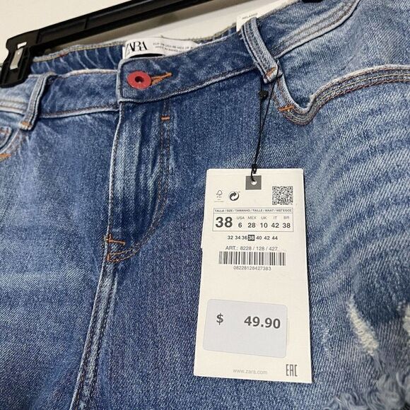 NWT Zara Distressed Relaxed Cropped Blue Jeans size US 6 - Picture 3 of 6